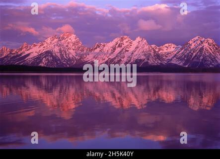 Les Tetons et Jackson Lake Grand Teton National Park, Wyoming, USA Banque D'Images