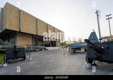 Athènes, Grèce.Novembre 2021. Vue extérieure du Musée de la guerre dans le centre-ville Banque D'Images