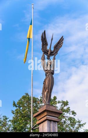 Ternopil, Ukraine 06.07.2021.Monument de l'indépendance à Ternopil, en Ukraine, le matin ensoleillé de l'été Banque D'Images