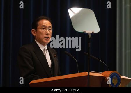 Tokyo, Japon.10 novembre 2021.Le Premier ministre japonais, Kishida Fumio, s'exprimant lors de sa conférence de presse à Kantei après que le Parti libéral-démocrate a remporté l'élection de la Chambre des représentants (31 octobre 2021) comme Premier ministre.(Photo de Stanislav Kogiku/SOPA Images/Sipa USA) crédit: SIPA USA/Alay Live News Banque D'Images