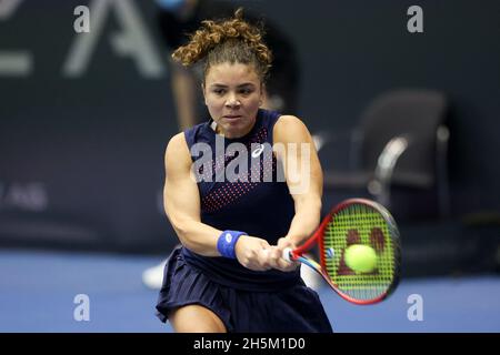 Linz, Autriche .10 novembre 2021.Le joueur italien de tennis Jasmine Paolini en action au tournoi Ladies Linz en haute-Autriche, à Linz, le mercredi 10 novembre 2021.© Juergen Hasenkopf / Alamy Live News Banque D'Images