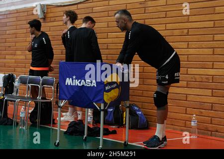 KHARKIV, UKRAINE - 10 NOVEMBRE 2021: Le match de volley de la coupe CEV Challenge VSC Law Academy vs VCA AMSTETTEN Banque D'Images