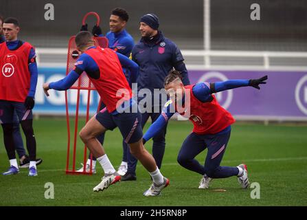 Kalvin Phillips en Angleterre lors d'une séance d'entraînement au parc St George, Burton-upon-Trent.Date de la photo: Jeudi 11 novembre 2021. Banque D'Images