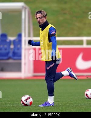 Jack Grealish, en Angleterre, lors d'une séance d'entraînement au parc St George, Burton-upon-Trent.Date de la photo: Jeudi 11 novembre 2021. Banque D'Images