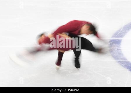 Rebecca GHILARDI et Filippo AMBROSINI, Italie, pendant la pratique, au Grand Prix de patinage artistique de l'UIP - Gran Premio d'Italia, à Palavela, le 6 novembre 2021 à Turin, Italie.Credit: Raniero Corbelletti/AFLO/Alay Live News Banque D'Images