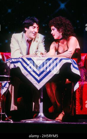 Tom Conti (Vernon Gersch), Gemma Craven (Sonia Walsk) en JOUANT NOTRE CHANSON au Shaftesbury Theatre, Londres WC2 01/10/1980 livre: Neil Simon paroles: Carole Bayer Sager musique: Marvin Hamlisch Set design: Douglas W Schmidt costumes: Ann Roth éclairage: Tharon Musser réalisateur: David Taylor Banque D'Images