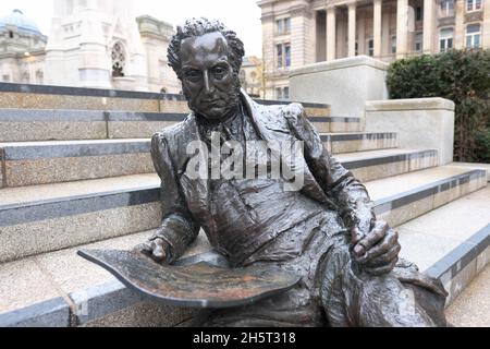 Birmingham UK - statue de Thomas Attwood MP à Chamberlain Square Banque D'Images