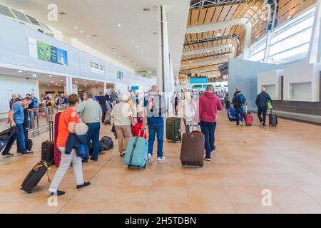 FARO, PORTUGAL - 5 OCTOBRE 2017 : intérieur de l'aéroport de Faro Aeroporto Internacional de Faro au Portugal. Banque D'Images