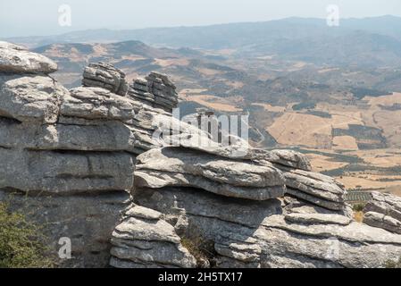 Andalousie en Espagne : D'étranges formations rocheuses dans le parc naturel Torcal de Antequera Banque D'Images