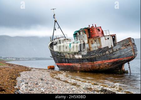 L'épave du navire a appelé le vieux bateau de charbon près de fort William Scotland Banque D'Images