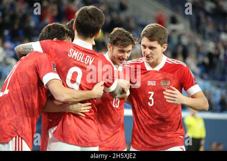 Saint-Pétersbourg, Russie.11 novembre 2021.SAINT-PÉTERSBOURG, RUSSIE - NOVEMBRE 11 : les coéquipiers de l'équipe nationale russe lors de la coupe du monde 2022 rencontre de qualification entre la Russie et Chypre à Gazprom Arena le 11 novembre 2021 à Saint-Pétersbourg, Russie (photo d'Anatoliy Medved/Orange Pictures) crédit : Orange pics BV/Alay Live News Banque D'Images