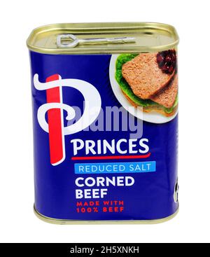 Princes 349 g de bœuf en conserve à corned salé réduit Banque D'Images