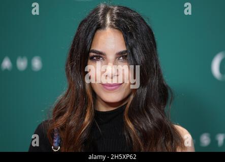 Hambourg, Allemagne.11 novembre 2021.Lilli Hollunder, actrice, se dresse dans l'Alsterhaus pendant la 11ème Gala Noël Shopping Night .Credit: Marcus Brandt/dpa/Alay Live News Banque D'Images