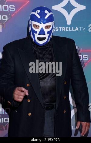 Ciudad de México, 10Nov2021 .- Expo Santa Fe Premios de la radio 2021, evento que reconnaissance a lo mejor de la música regional mexicana, y que se celea por primera vez en México.Fotos: Francisco Morales/DAMMPHOTO Banque D'Images