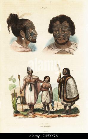 Têtes d'hommes maoris avec tatouages faciaux tamoko ou tamoko, Nouvelle-Zélande.Famille maorie avec homme tenant un club taiaha, femme avec club sculpté, et fille avec poisson.Homme: Race mongolique.Gravure en acier faite à la main par Pedretti d'après une illustration de Saimon du dictionnaire Pittoresque d'Histoire naturelle de Felix-Edouard Guerin-Meneville, Paris, 1834-39. Banque D'Images