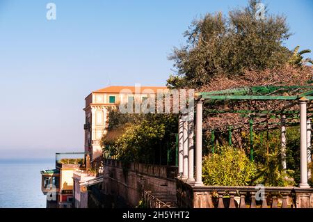 Baie de Naples à Sorrente, Italie. Banque D'Images