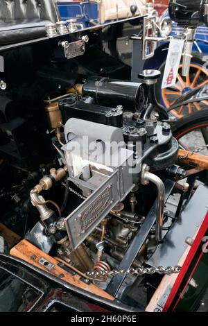 Vue rapprochée du moteur d'a 1900, Daimler, qui participe au salon automobile de Regents Street Concours d'élégance, novembre 2021 Banque D'Images