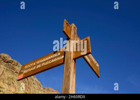 FRANCE, CORSE ( 2B ), CALACUCCIA, LE CÉLÈBRE SENTIER GR 20 ENTRE LE COL DE VERGIO ET LE REFUGE DE CIUTTULU DI MORI Banque D'Images