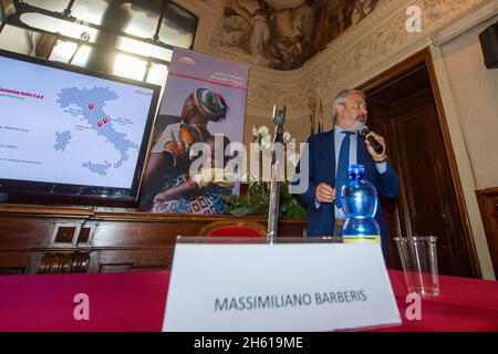 Rieti, Italie.11 novembre 2021.Massimiliano Barberis, directeur général de Takeda Manufacturing Italia, a souligné: «Takeda à Rieti est un chef de file en exportation et en Latium est l'une des 3-4 premières entreprises», et a également expliqué le profil de l'entreprise et les plans d'avenir.(Credit image: © Riccardo Fabi/Pacific Press via ZUMA Press Wire) Credit: ZUMA Press, Inc./Alamy Live News Banque D'Images