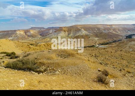 Vue sur le paysage de Nahal Zin, dans SDE Boker, le désert du Néguev, sud d'Israël Banque D'Images