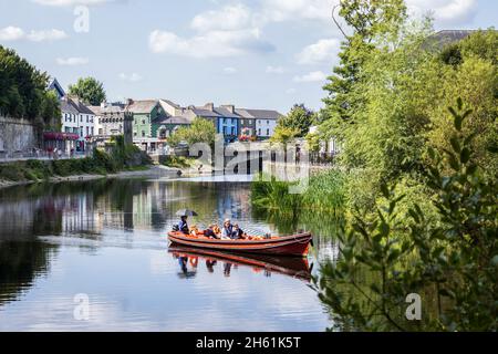 Excursion en bateau sur la rivière Nore le jour de l'été, Kilkenny, comté de Kilkenny, Irlande Banque D'Images