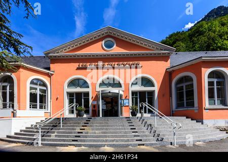 Les bains du Rocher est un spa d'eaux thermales à Cauterets, un village des Hautes Pyrénées.France. Banque D'Images