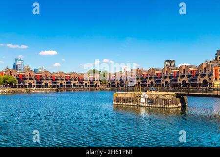 Maynards Quay et Newlands Quay entourant Shadwell Basin, Wapping London, Royaume-Uni Banque D'Images