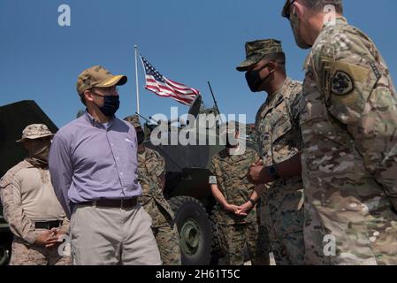 Reportage : le secrétaire à la Défense Mark T. Esper visite Marines au Camp Pendleton, en Californie, le 17 septembre 2020. Banque D'Images