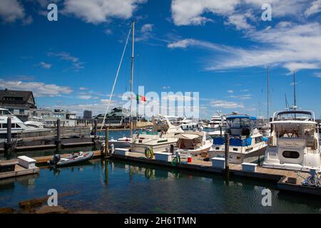 Boston, Etats-Unis - 2 juillet 2016 : entrée à Boston Waterboat Marina.situé sur le long Wharf historique dans le port de Boston, Boston Waterboat Marina est à quelques pas Banque D'Images