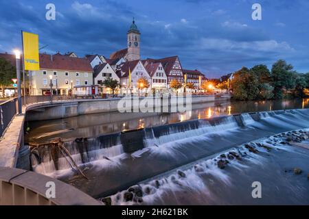 panorama nocturne de la ville de nürtingen, balcon de la ville, neckar et rive de la rivière Banque D'Images