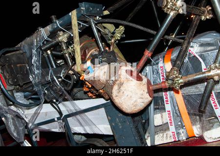 Le transport de la tête à fusible du téléphérique, la preuve la plus importante dans le téléphérique de Mottarone a incité l'essai. Banque D'Images