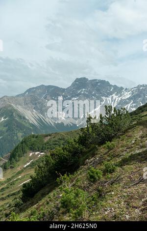 Sareis, Liechtenstein, le 20 juin 2021 Panorama de la montagne par une journée Banque D'Images