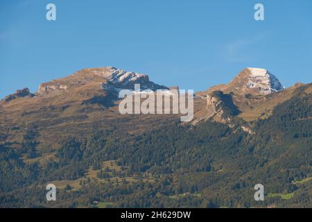 Vaduz, Liechtenstein, 11 octobre 2021 pics alpins et ciel bleu le matin Banque D'Images