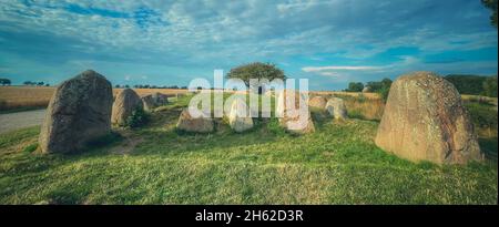 tombeau mégalithique nobbin près du cap arkona, île ruegen, mecklembourg-poméranie occidentale, allemagne Banque D'Images