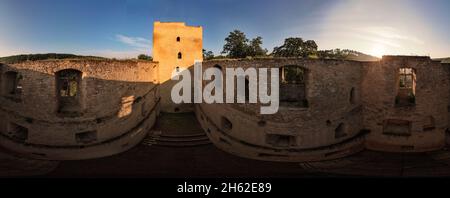 allemagne,thuringe,communauté rurale geratal,liebenstein,ruines du château de liebenstein,murs,fenêtres,photo intérieure,panorama 360 –° Banque D'Images