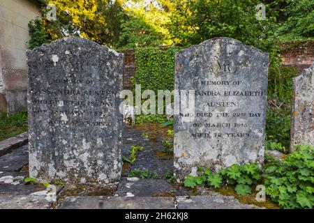 angleterre,hampshire,alton,chawton,église paroissiale de st.nicholas,les tombes de la mère et de la sœur de jane austen Banque D'Images