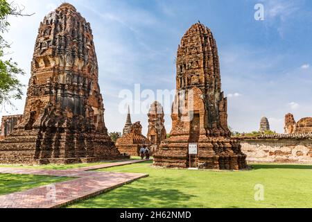 ruines de la tour du temple, prang, wat mahathe, wat maha qui, complexe du temple bouddhiste, construit en 1374 sous le roi borommaracha i, parc historique ayutthaya, ayutthaya, thaïlande, asie Banque D'Images