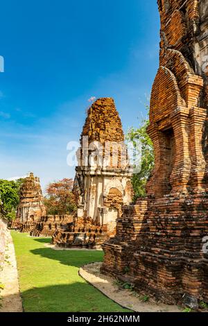 ruines de la tour du temple, prang, wat mahathe, wat maha qui, complexe du temple bouddhiste, construit en 1374 sous le roi borommaracha i, parc historique ayutthaya, ayutthaya, thaïlande, asie Banque D'Images