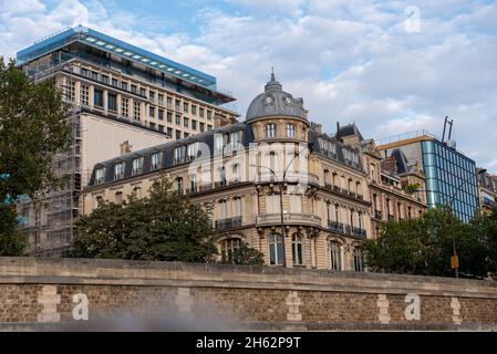 france,paris,immeubles d'appartements traditionnels Banque D'Images