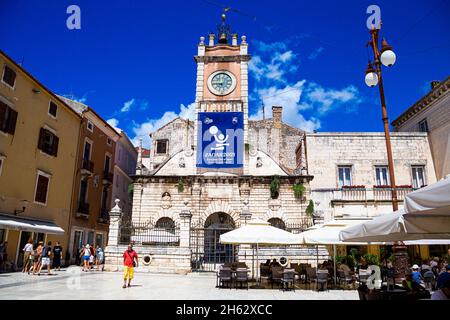 place nationale (narodni trg square) avec des informations touristiques dans la ville de marbre zadar, destination touristique populaire en croatie, europe Banque D'Images