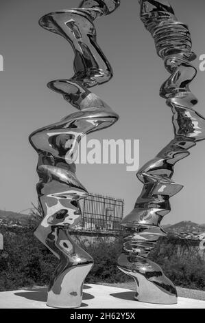 tony cragg dans les jardins de boboli à florence (firenze), sculptures en colonne elliptique,2012 et points de vue,2018 Banque D'Images