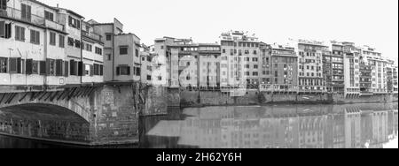 pont de ponte vecchio sur la rivière arno - florence, italie Banque D'Images