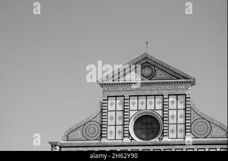 florence,toscane,italie,basilique renaissance de santa maria novella,la grande église dominicaine avec la façade de marbre coloré précieux Banque D'Images