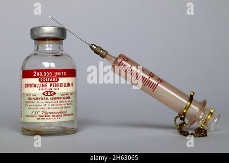 Vintage 1951 Vial de PÉNICILLINE G produit par CSC Pharmaceuticals - New York Banque D'Images