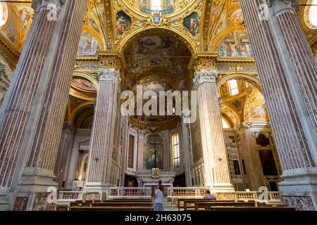 l'intérieur de la basilique della santissima annunziata del vastato à genao, en italie. cette cathédrale est décorée par les grands studios et artistes baroques de gênes au xviie siècle Banque D'Images