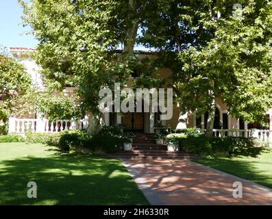 Beverly Hills, Californie, États-Unis 14 septembre 2021 Une vue générale de l'atmosphère de l'acteur Peter Falk et de l'actrice Shera Danese ancienne maison/maison au 1004 N. Roxbury Drive le 14 septembre 2021 à Beverly Hills, Californie, États-Unis.Photo par Barry King/Alay stock photo Banque D'Images