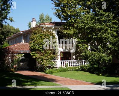 Beverly Hills, Californie, États-Unis 14 septembre 2021 Une vue générale de l'atmosphère de l'acteur Peter Falk et de l'actrice Shera Danese ancienne maison/maison au 1004 N. Roxbury Drive le 14 septembre 2021 à Beverly Hills, Californie, États-Unis.Photo par Barry King/Alay stock photo Banque D'Images