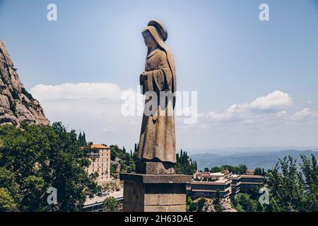 la sculpture de l'ange sur le piédestal de montserrat près de barcelone, espagne. Banque D'Images