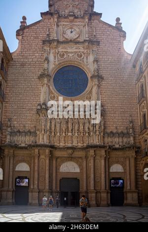 le monastère de montserrat, santa maria de montserrat est une abbaye bénédictine située sur la montagne de montserrat, à proximité de barcelone. Banque D'Images