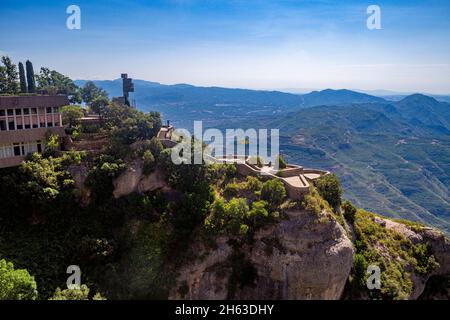 [hdr] monastère de montserrat, santa maria de montserrat est une abbaye bénédictine située sur la montagne de montserrat, à proximité de barcelone. Banque D'Images